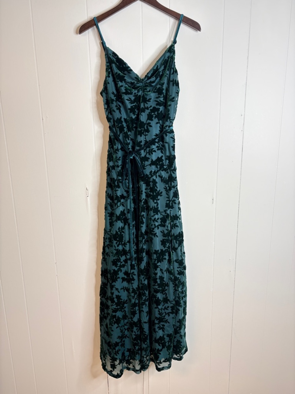 Revelry Tilley Floral Burnout Velvet Dress Maxi Emerald Green small bridesmaid - Picture 2 of 6